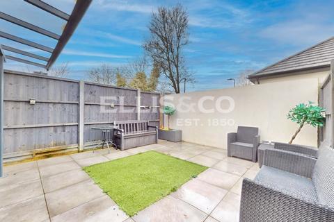 undefined, Locarno Road, Greenford, UB6