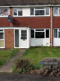 3 bedroom terraced house to rent, Grange Road, Guildford, GU2