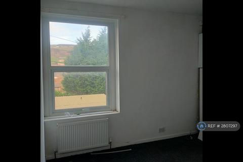 2 bedroom terraced house to rent, Manchester Road, Linthwaite, Huddersfield, HD7