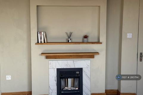1 bedroom penthouse to rent, Danbury St, London, N1