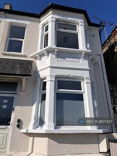 1 bedroom flat to rent, Park Avenue Road, London, N17