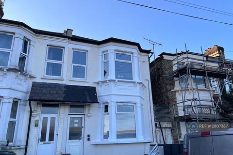 1 bedroom flat to rent, Park Avenue Road, London, N17