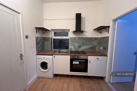 undefined, Park Avenue Road, London, N17