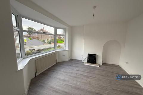 3 bedroom semi-detached house to rent, Calder Avenue, Manchester, M22