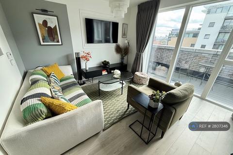 3 bedroom penthouse to rent, Cargo House, London, E16