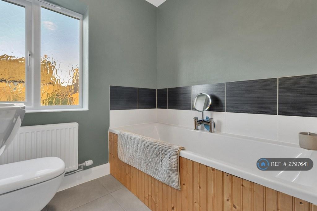 Central Bathroom