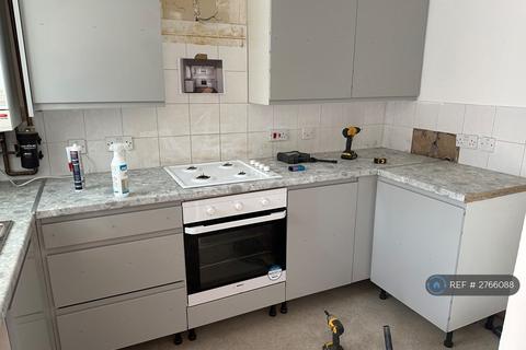 2 bedroom terraced house to rent, Goodey Road, Barking, IG11