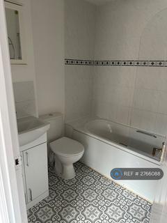 2 bedroom terraced house to rent, Goodey Road, Barking, IG11