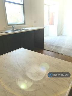 3 bedroom semi-detached house to rent, Buckingham Rd, Doncaster, DN2