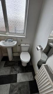 3 bedroom terraced house to rent, Feltham, London TW13