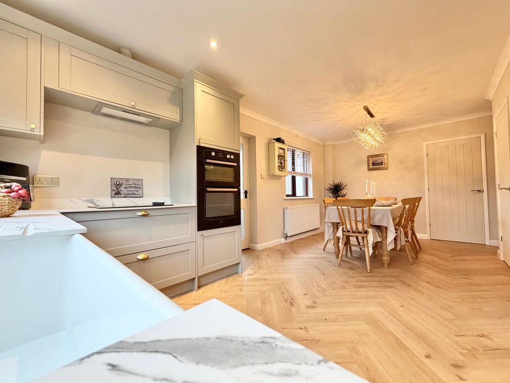 Dining Kitchen