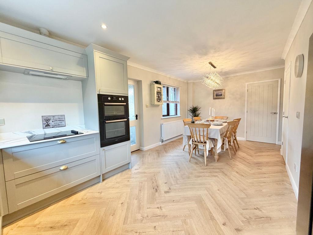 Dining Kitchen