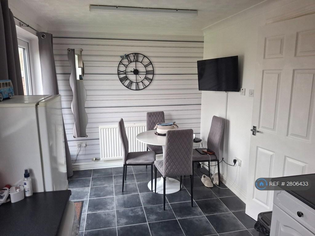 Dining / Kitchen