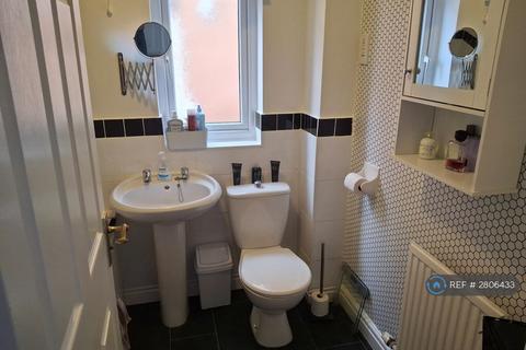 undefined, Trem Elwy, Rhyl, LL18