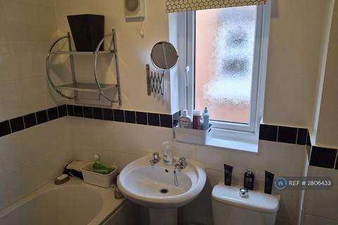 undefined, Trem Elwy, Rhyl, LL18