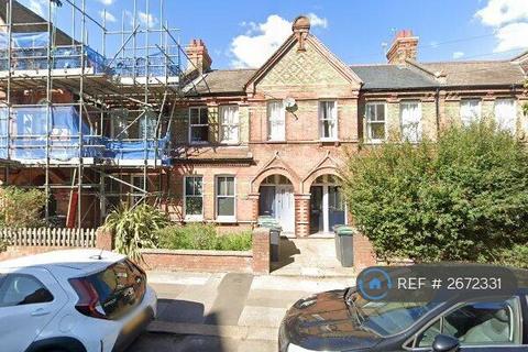 3 bedroom flat to rent, Gladstone Avenue, London, N22