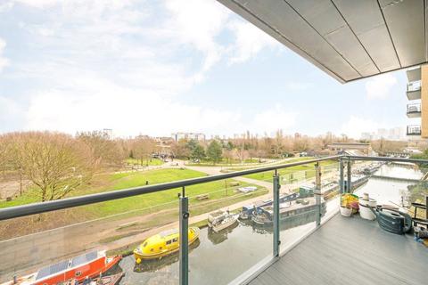 3 bedroom flat for sale, Graphite Point, 36 Palmers Road, London, E2
