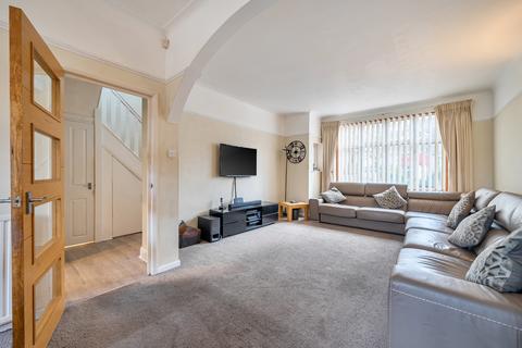 4 bedroom semi-detached house for sale, Cambridge Road, Harrow