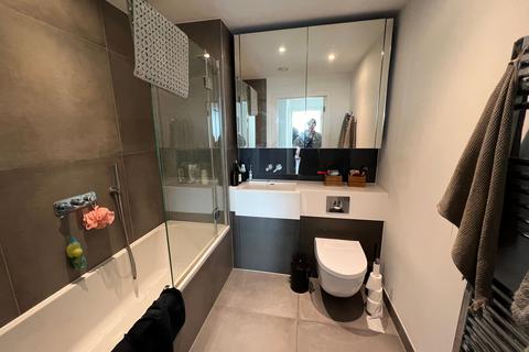 2 bedroom flat share to rent, Jewel House, 5 Sterling Way, London, Greater London, N7 9HL,