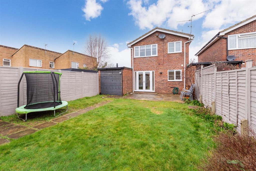 10 Purssell Close-3.jpg