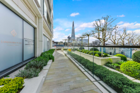 1 bedroom apartment for sale, Sugar Quay, Lower Thames Street, City of London, London EC3R
