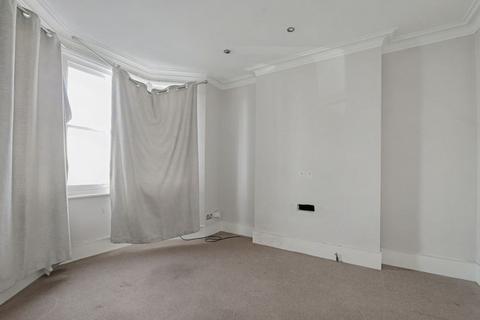 2 bedroom flat for sale, 26 Newland Road, Worthing, West Sussex, BN11 1JR