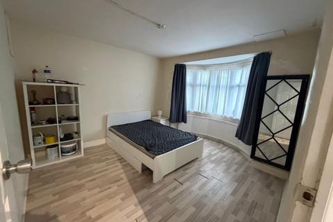 5 bedroom house to rent, Hamilton Road, London NW10