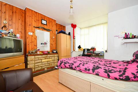 undefined, Heyworth Road, Stratford, London, E15