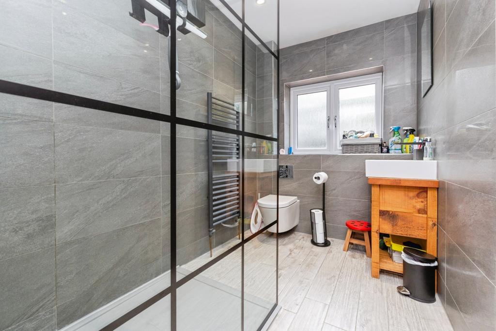 Ensuite Shower Room