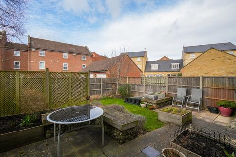 4 bedroom semi-detached house for sale, Felstead Crescent, Essex CM24