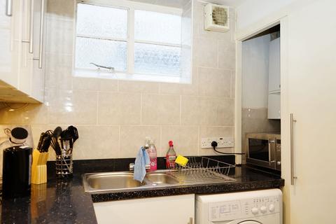 2 bedroom apartment to rent, Gower Mews Mansions Gower Mews LONDON WC1E 6HR