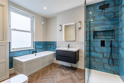 3 bedroom house for sale, Robertson Road, Brighton BN1