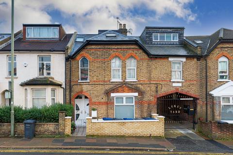 Station Road, Hendon, NW4