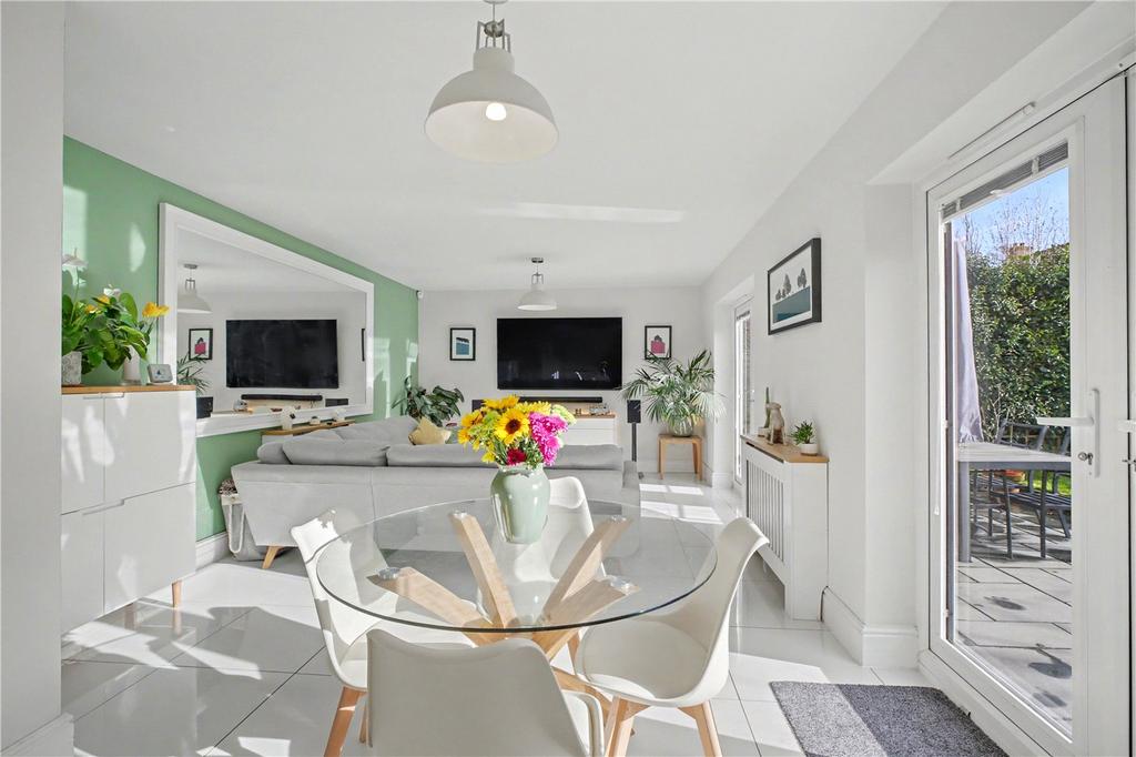 Dining/Family Room