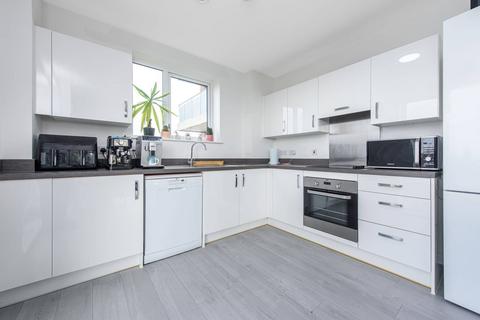 2 bedroom flat for sale, Grahame Park Way, Colindale, London, NW9