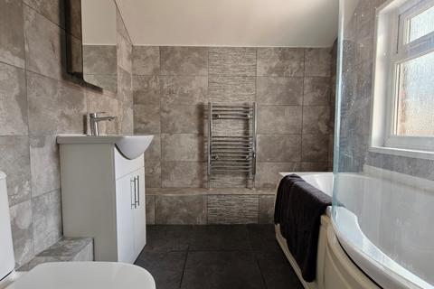2 bedroom flat for sale, Wallasey Road, Wallasey