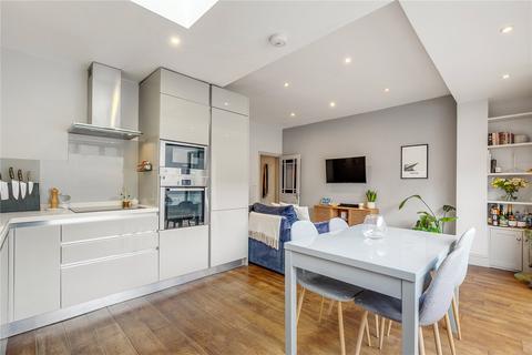 Taybridge Road, SW11