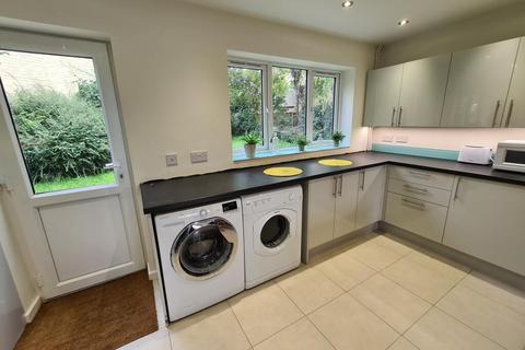 7 bedroom detached house to rent, Peverell Road, NORWICH