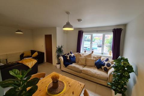 7 bedroom detached house to rent, Peverell Road, NORWICH
