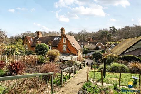 undefined, Blackheath Lane, Guildford GU4