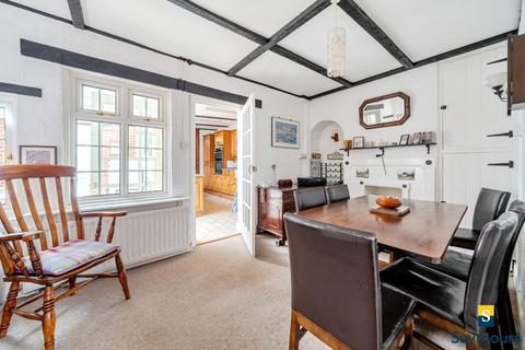 undefined, Blackheath Lane, Guildford GU4