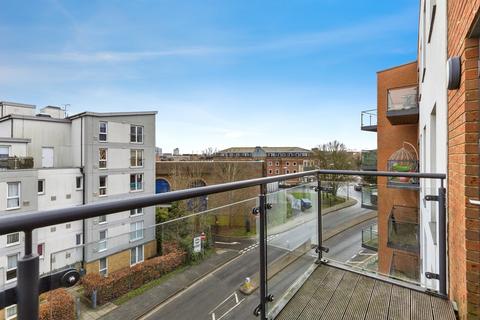 2 bedroom apartment for sale, West Green Drive, Crawley