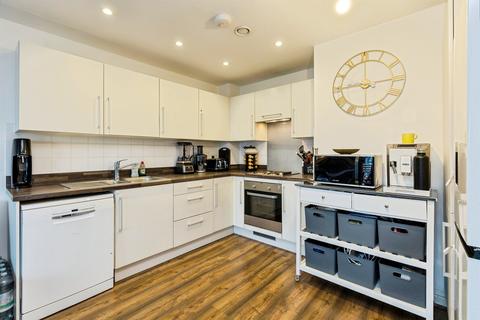 2 bedroom apartment for sale, West Green Drive, Crawley