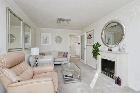 2 bedroom ground floor flat for sale, Southfields Road, Eastbourne