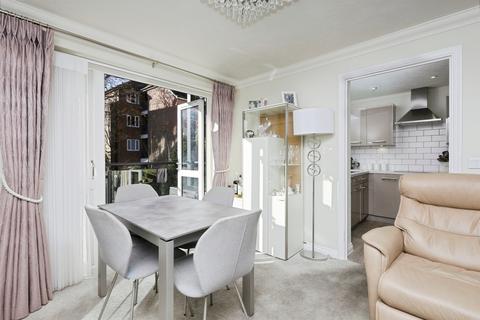 2 bedroom ground floor flat for sale, Southfields Road, Eastbourne