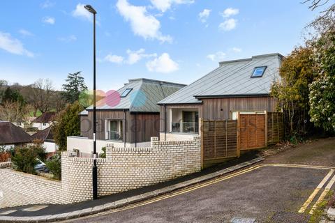 Ballards Rise, South Croydon