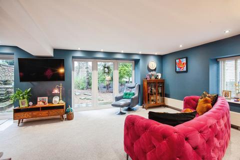 5 bedroom character property for sale, Hollowgate, Whiston, Rotherham