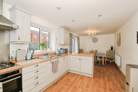 undefined, Fenton Close, Hampton Gardens, Peterborough