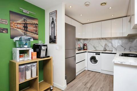 2 bedroom flat for sale, Susans Road, Eastbourne