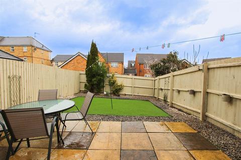 3 bedroom house to rent, Bushell Close, Leighton Buzzard